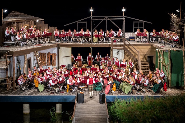 Großkonzert der Trachtenmusikkapellen auf der Seebühne